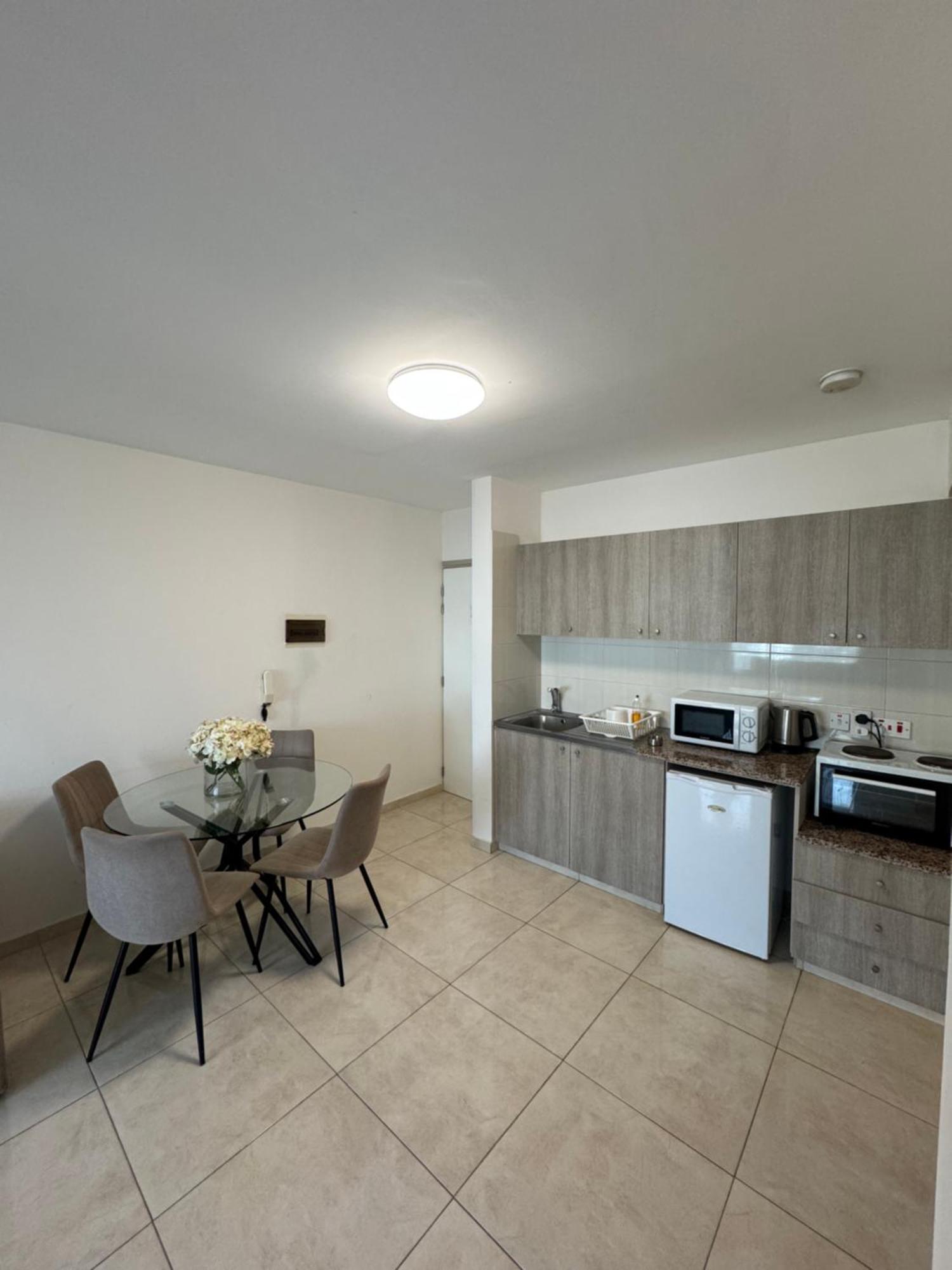 Marianna Hotel Apartments Limasol Buitenkant foto