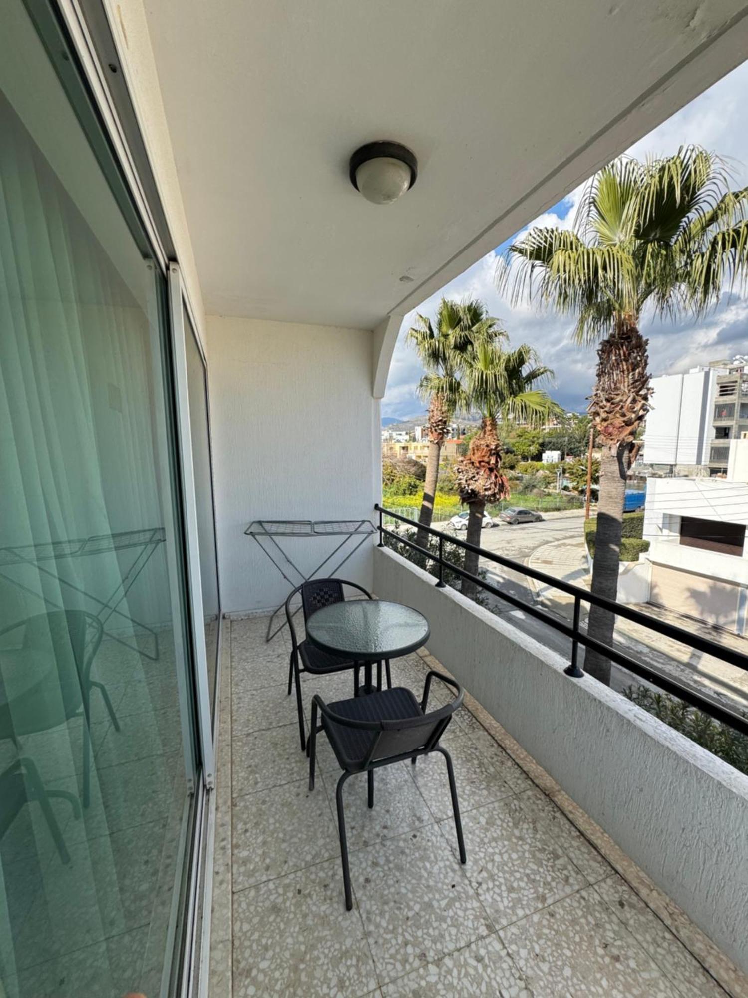 Marianna Hotel Apartments Limasol Buitenkant foto