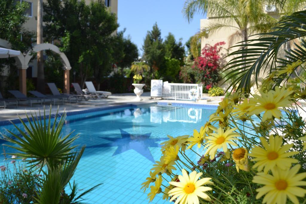 Marianna Hotel Apartments Limasol Buitenkant foto