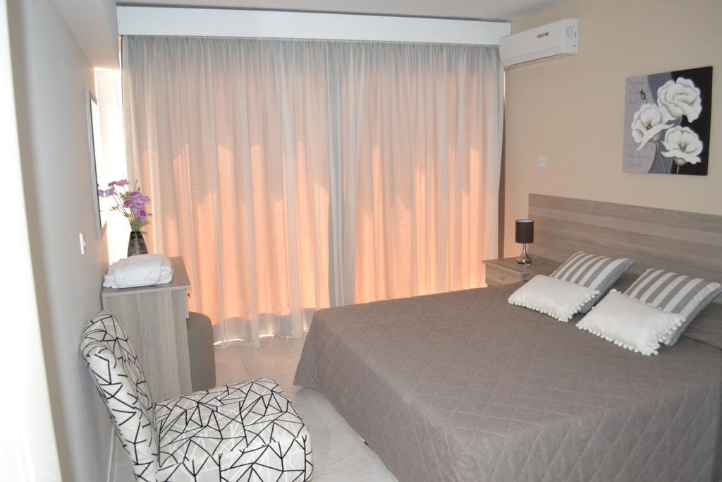 Marianna Hotel Apartments Limasol Buitenkant foto