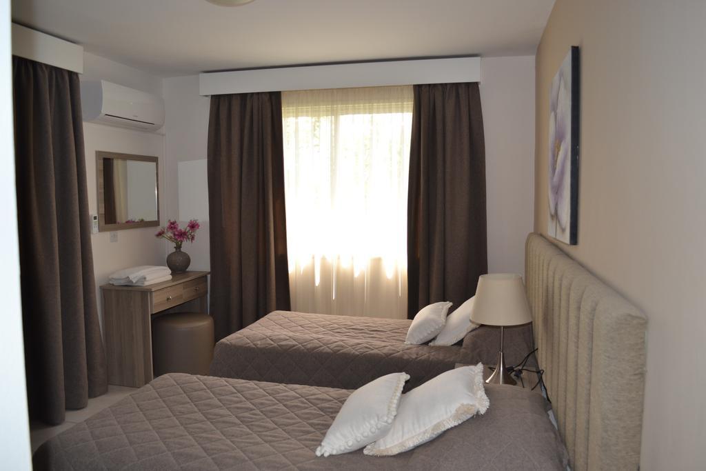 Marianna Hotel Apartments Limasol Buitenkant foto